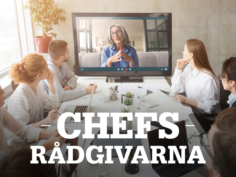 Hybridmöte med människor i rummet och på skärm. Text: Chefsrådgivarna.